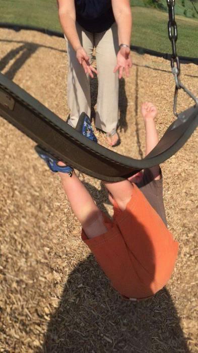 23 Compromising Situations That Can't be Lived Down