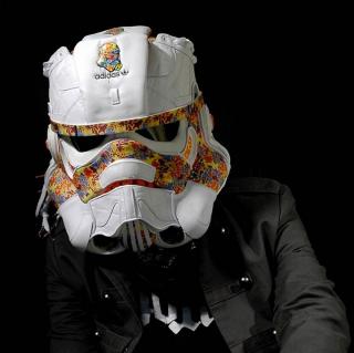 Sneakerhead - An artist transforms his sneakers into impressive masks