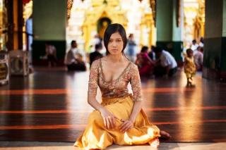 30 women photographed from different countries