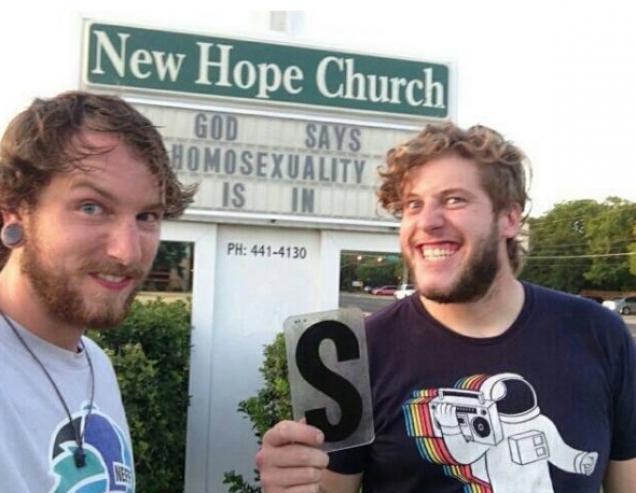 16 Clever Letter Switches That Made Signs Instantly Funnier