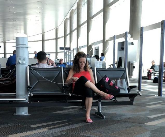 25 people acting like jerks