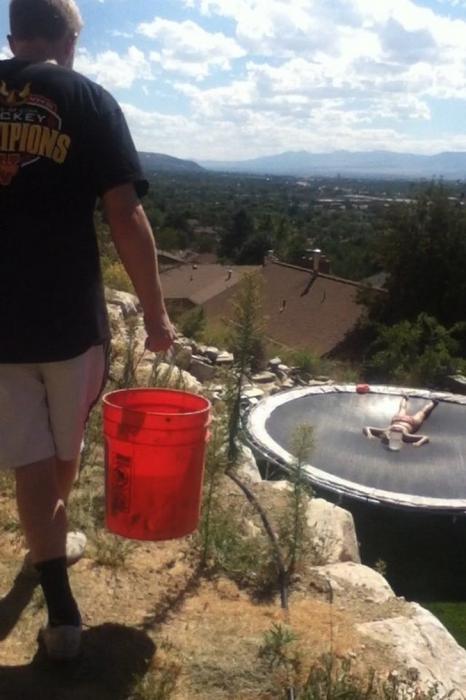 34 photos proving siblings are evil