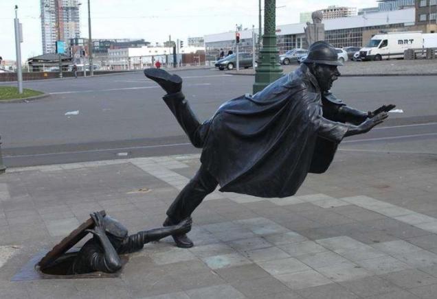 34 incredible statues that will make you look twice