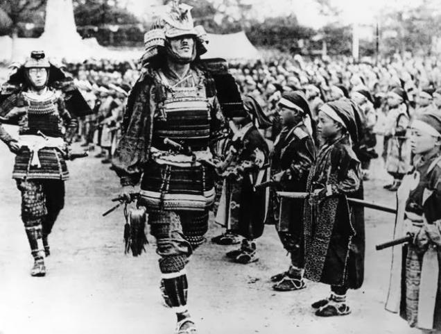 25 Completely Random But Cool Pictures From History