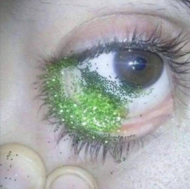 30 People who are having a really bad day.