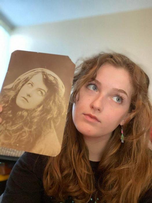 36 People Found Their Doppelganger in the Weirdest Place.