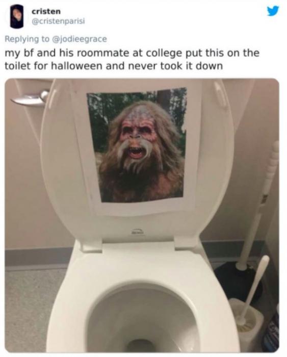 24 Weird Things Found In The Bathroom.