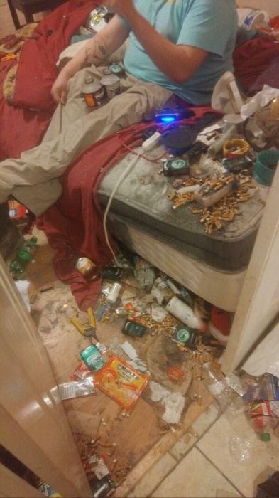 25 Really Horrible Roommates