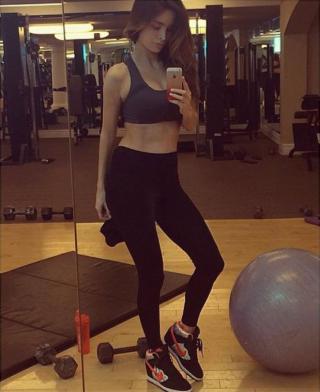 Would You Believe This Girl Is 8 Month Pregnant