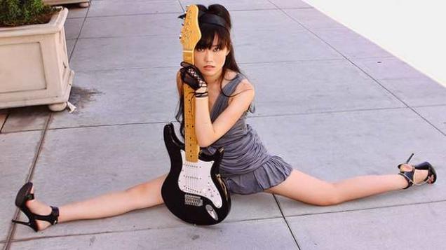 These Models Strike The Weirdest Poses