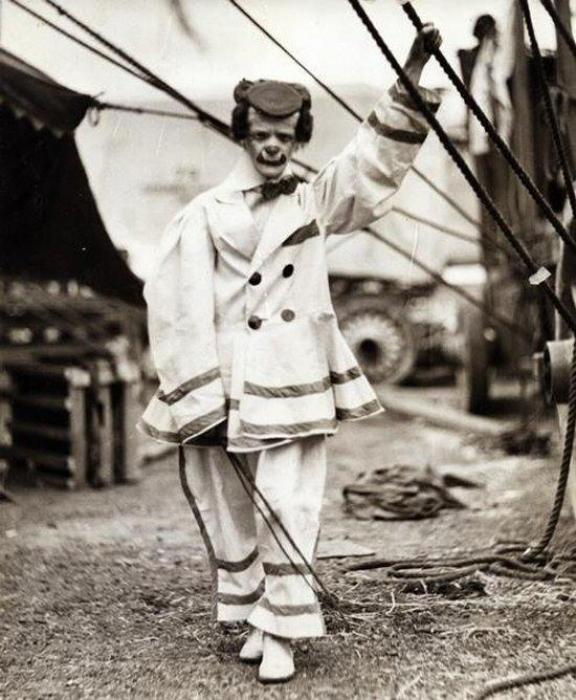 45 Creepy Vintage Images That Will Give You At Least A Few Nightmares