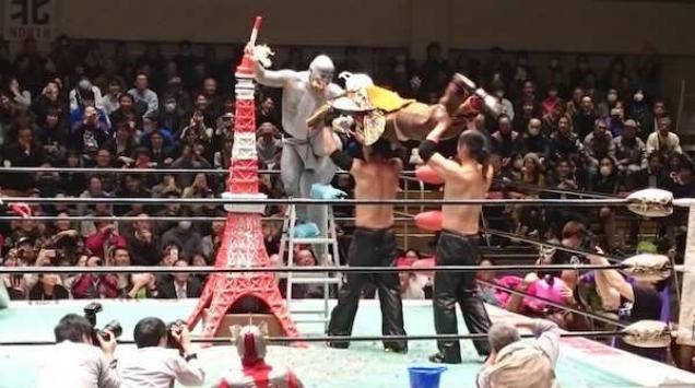 19 Japanese Wrestling Scenes That Will Make You Wonder If It's Even Real