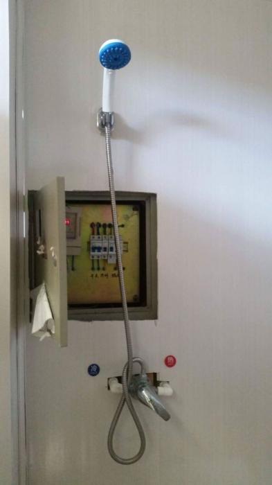 15 WTF Things People Have Found In Their Hotels