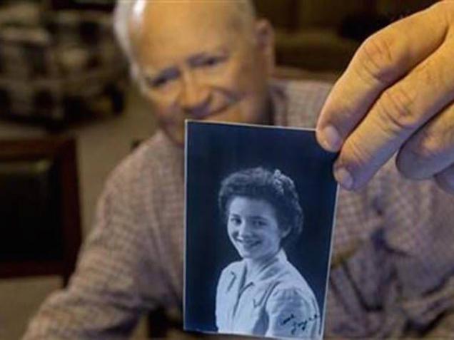 WW2 Vet Reunites With Long Lost Love for V-Day