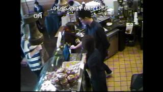 Chick Steals MacBook Air In Coffee Shop
