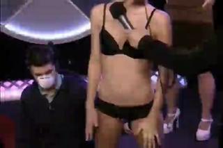 The Queefing Queen Queefs 93 Times In 30 Seconds