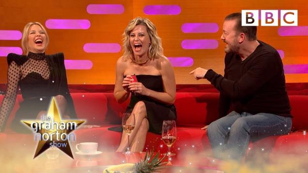 Sex Boardgame Has Ricky Gervais Elizabeth Banks And Kylie In Hysterics Video Ebaums World 1506