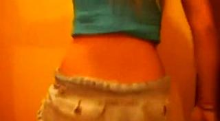 Sexy Babe in daisy dukes