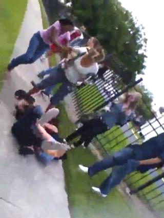 White girl vs Black girl