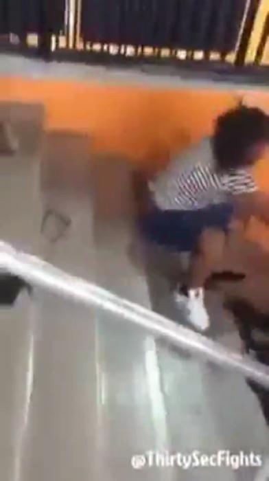 Teenage Girls Start FIGHTING ON THE STAIRS