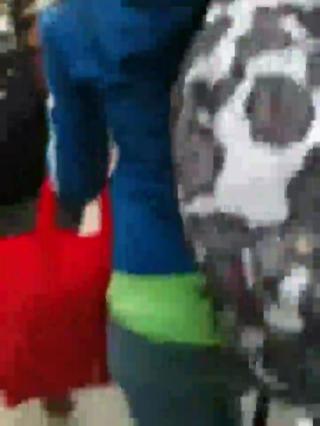 Blak girl vs White girl