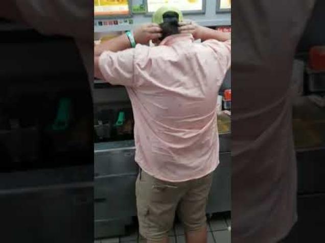 Mouse Jumps Into The Fryer At Whataburger