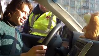 Hamster trolls policemen