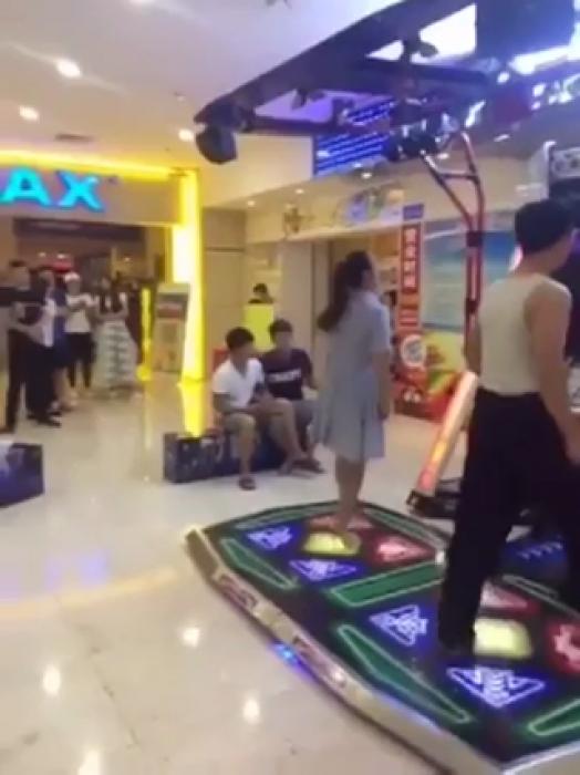 Girl Loses Her Panties On Dance Dance Revolution