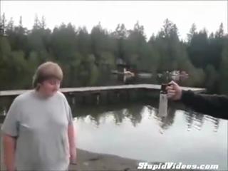Kid gets bear maced