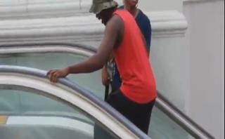 Bloody Tampon Pull Out Prank