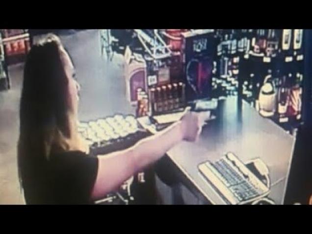 Mother And Daughter Shootout With Robber Wtf Video Ebaums World