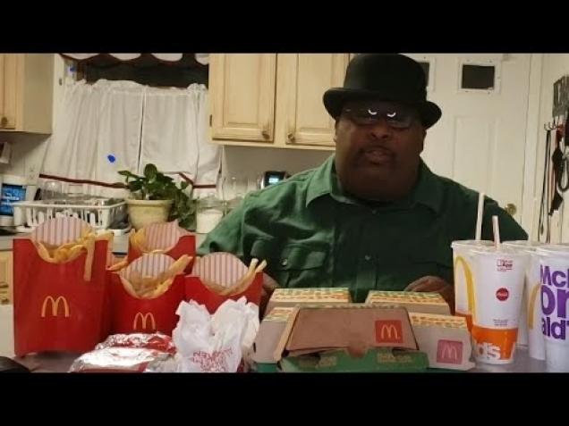 Big Smoke Eats Whole McDonalds Menu In 30 Minutes - Wow Video | eBaum's ...