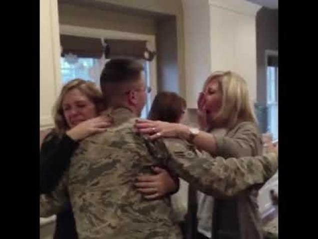 Military Homecoming Surprises Very Emotional And Touching Video Ebaums World 8258