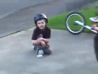 Kid Curses Like a Sailor After Crashing His Bike