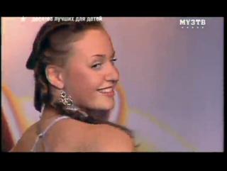 Miley Cyrus Has Nothing on This Chick