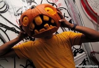 humorously Interesting take on the art of pumpkin carving