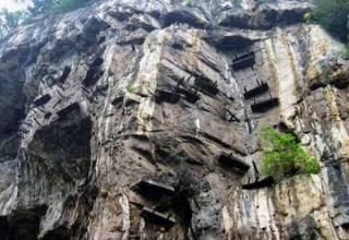 Hanging coffins was the widespread form of burial in ancient southern China.
