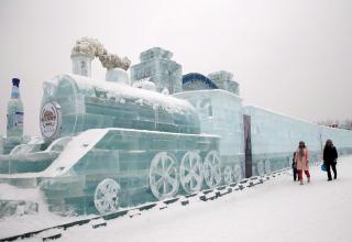 Each year, in the northern city of Harbin, China, crowds gather to view and explore the winter wonderland of sculptures displayed for the Harbin International Ice and Snow Festival. The 2015 festivities kicked off this week and they're as spectacular as ever. It's hard to believe, but everything in this inviting, life-size theme park is made of ice