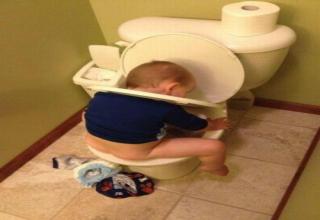 30 photos of kids doing the darndest things