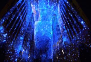 At a charity event held in the University of Cambridge, Paris-based digital projection artist Miguel Chevalier turned the university's 16th-century King's College Chapel into a stunning backdrop for his hypnotizing light show. As each speaker at the event spoke about their...