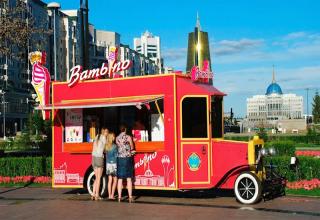 Antique and Vintage Ice Cream Trucks - Gallery | eBaum's World