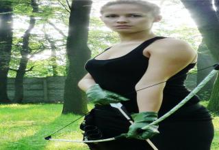 44 Fabulous Photos Of Female Archers | eBaum's World