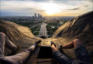 Some very interesting and extreme photos taken from people who like to live on top of the world.