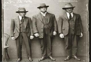 20 Fascinating Pics Of Gangsters From History - Wow Gallery | eBaum's World